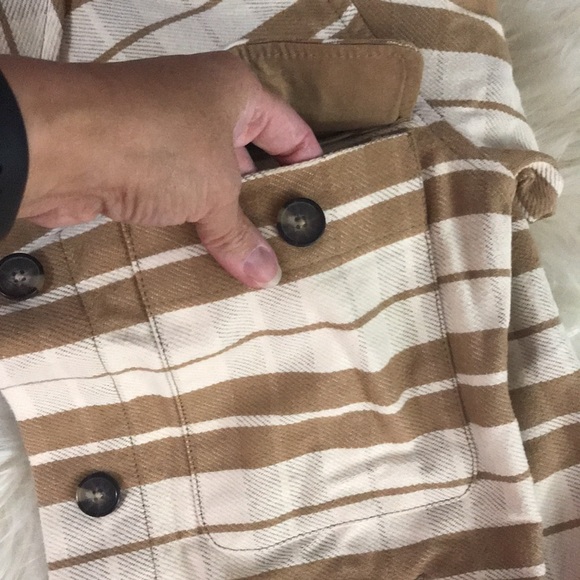 🆕EVERLANE *NWT*🆕 Plaid SHACKET CAMEL & IVORY size XXS - Picture 9 of 9